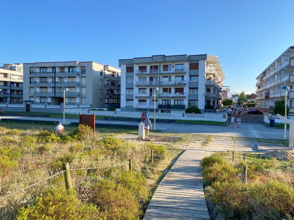 Piso Primera Linea De Playa Laredo Exteriör bild